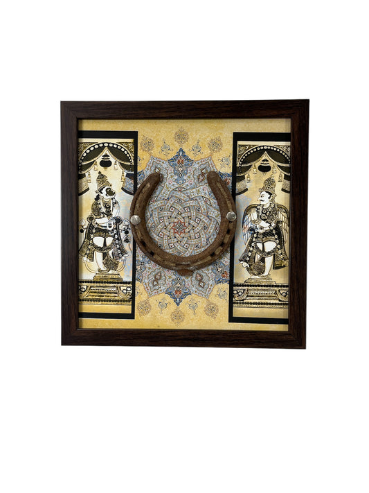 Antique Horse shoe with Dwarapalakas Backdrop