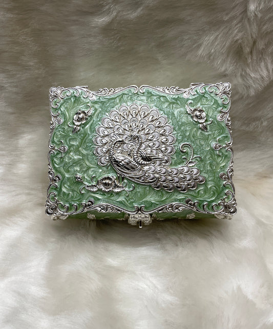 Emerald Elegance: Sterling Silver Jewelry Box in Green