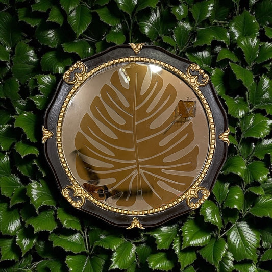 Luxury Monstera Leaf Wall Mirror – Gold & Brown Ornamental Frame