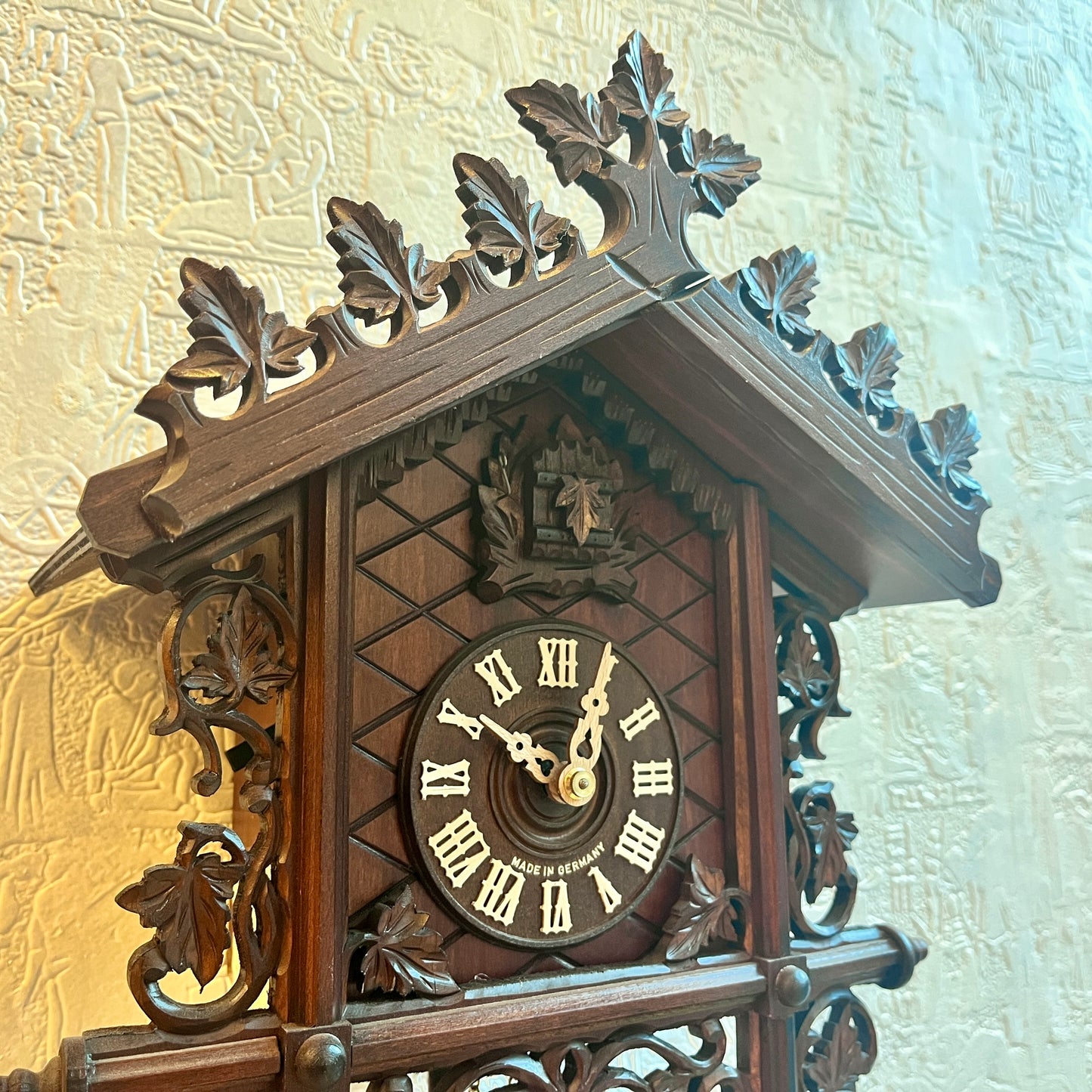 Mechanical original cuckoo clock with hand carved maple leaves pattern - 8 day Movement