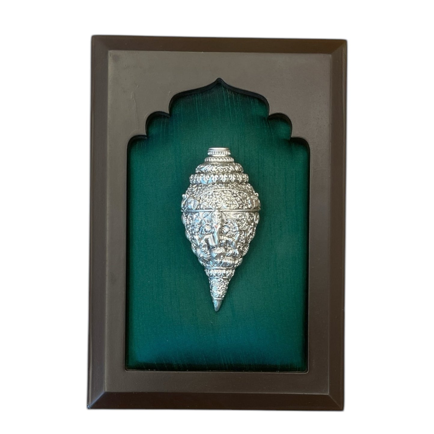Ganesha Shank sterling silver with green silk in Wooden frame