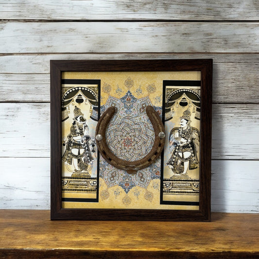 Antique Horse shoe with Dwarapalakas Backdrop