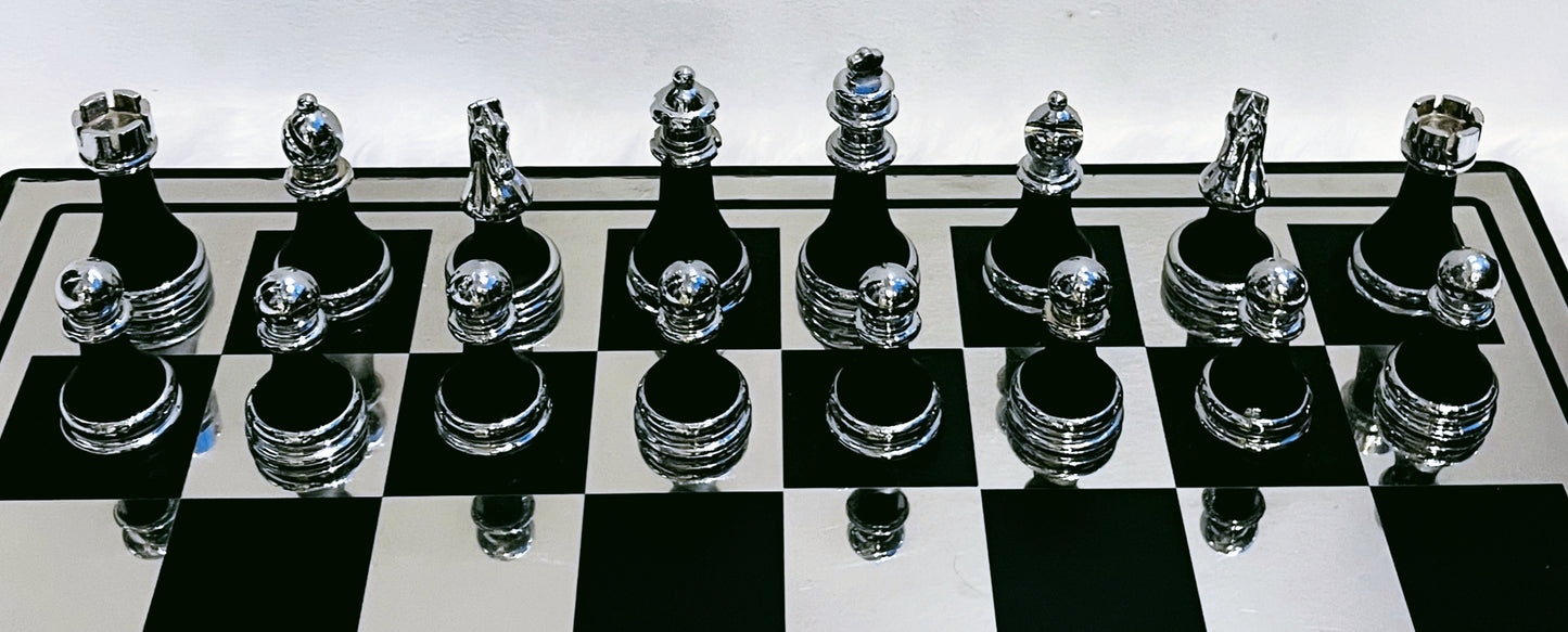 EGLON Elite Metallic Chess Set