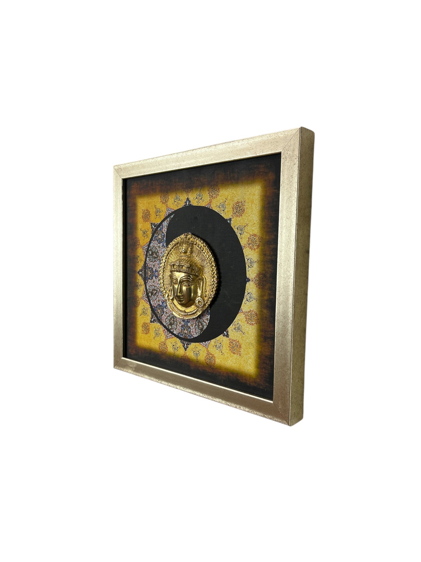 Buddha brass with Yin & Yang background