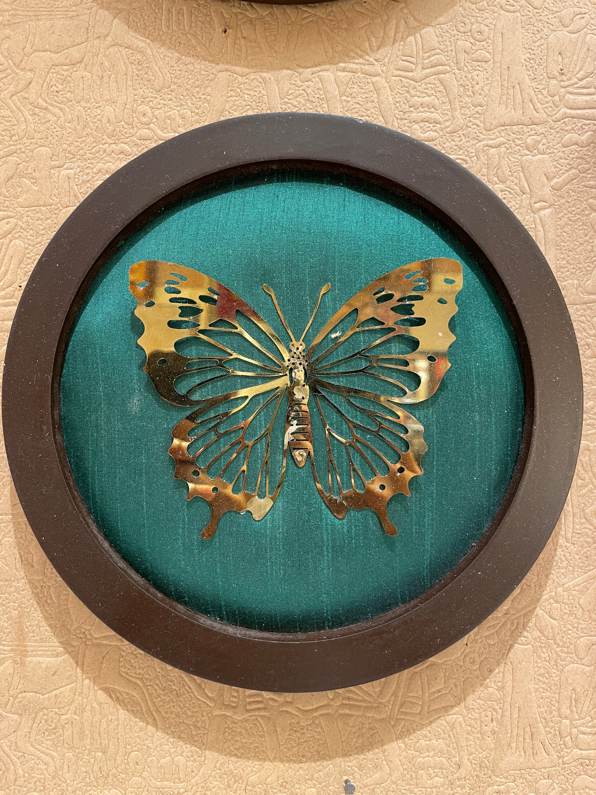 Luxury Golden Metal Butterfly Wall Art with Green Silk Backdrop
