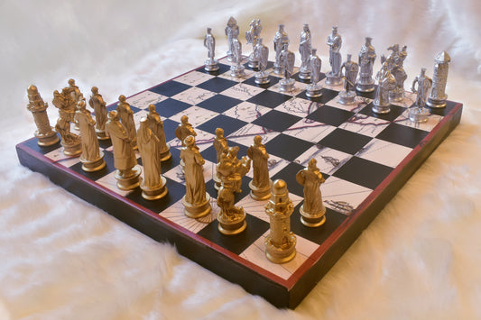Camelot Conquest Chess Set (Gold and Silver Pawns)
