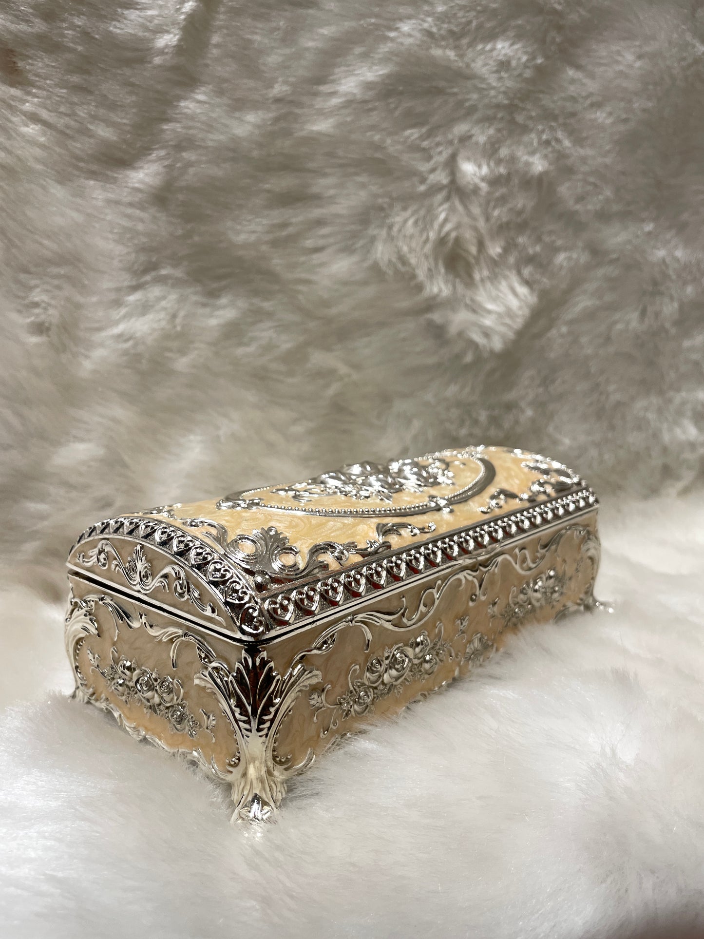 Elegance in Silver: Cream Velvet Jewelry Box