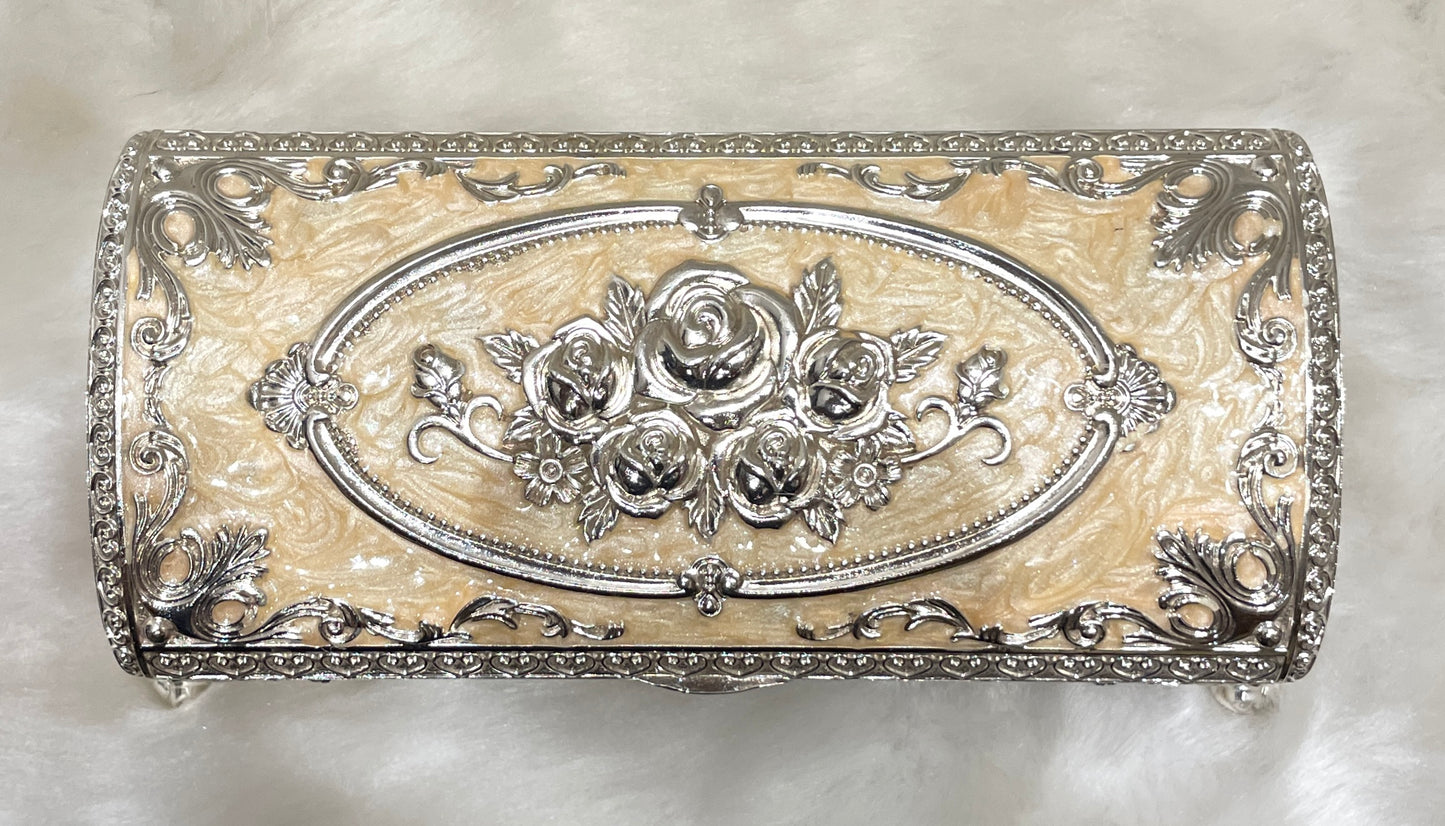 Elegance in Silver: Cream Velvet Jewelry Box