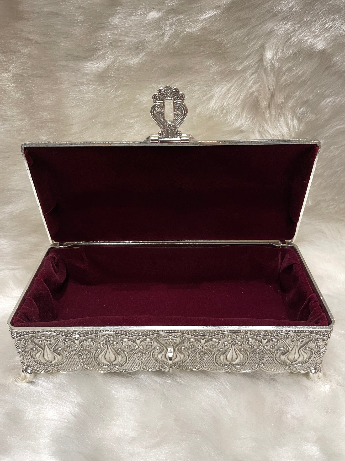 Timeless Treasures: Sterling Silver Jewelry Box