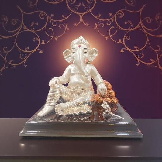 Silver sitting ganesha