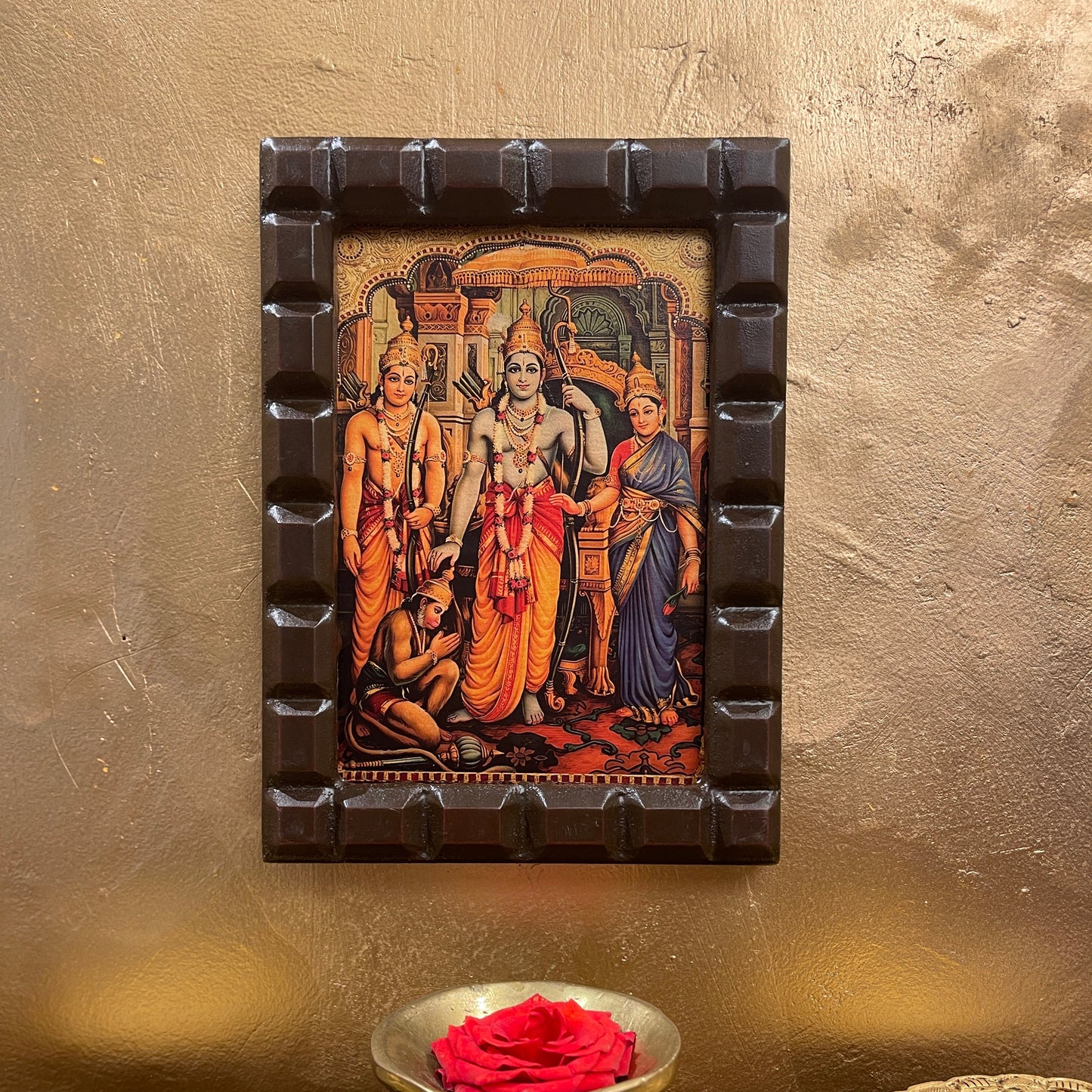Rama Parivar Gold foiled art in wooden frame