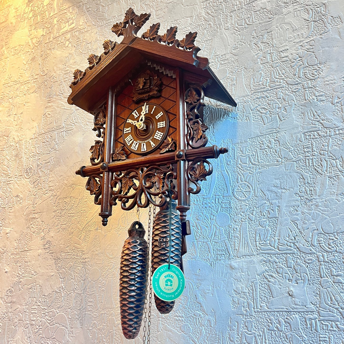 Mechanical original  cuckoo clock with hand carved maple leaves pattern - 8 day Movement