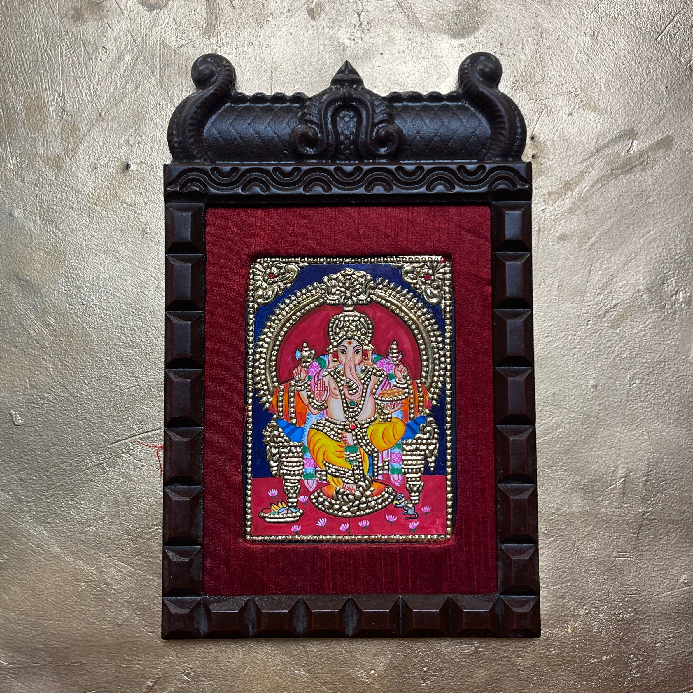 Lord Ganesha Tanjore Painting – Vighnaharta Ganapati with Gold Leaf | Traditional Thanjavur Art Wall Frame