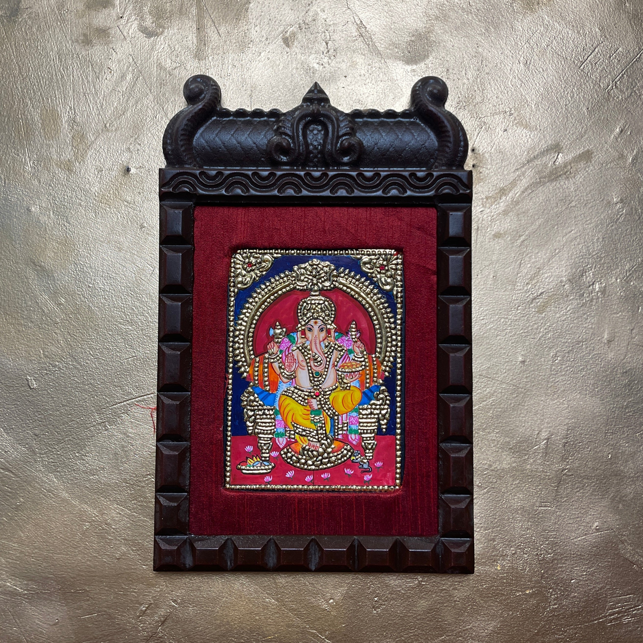 Lord Ganesha Tanjore Painting – Vighnaharta Ganapati with Gold Leaf | Traditional Thanjavur Art Wall Frame