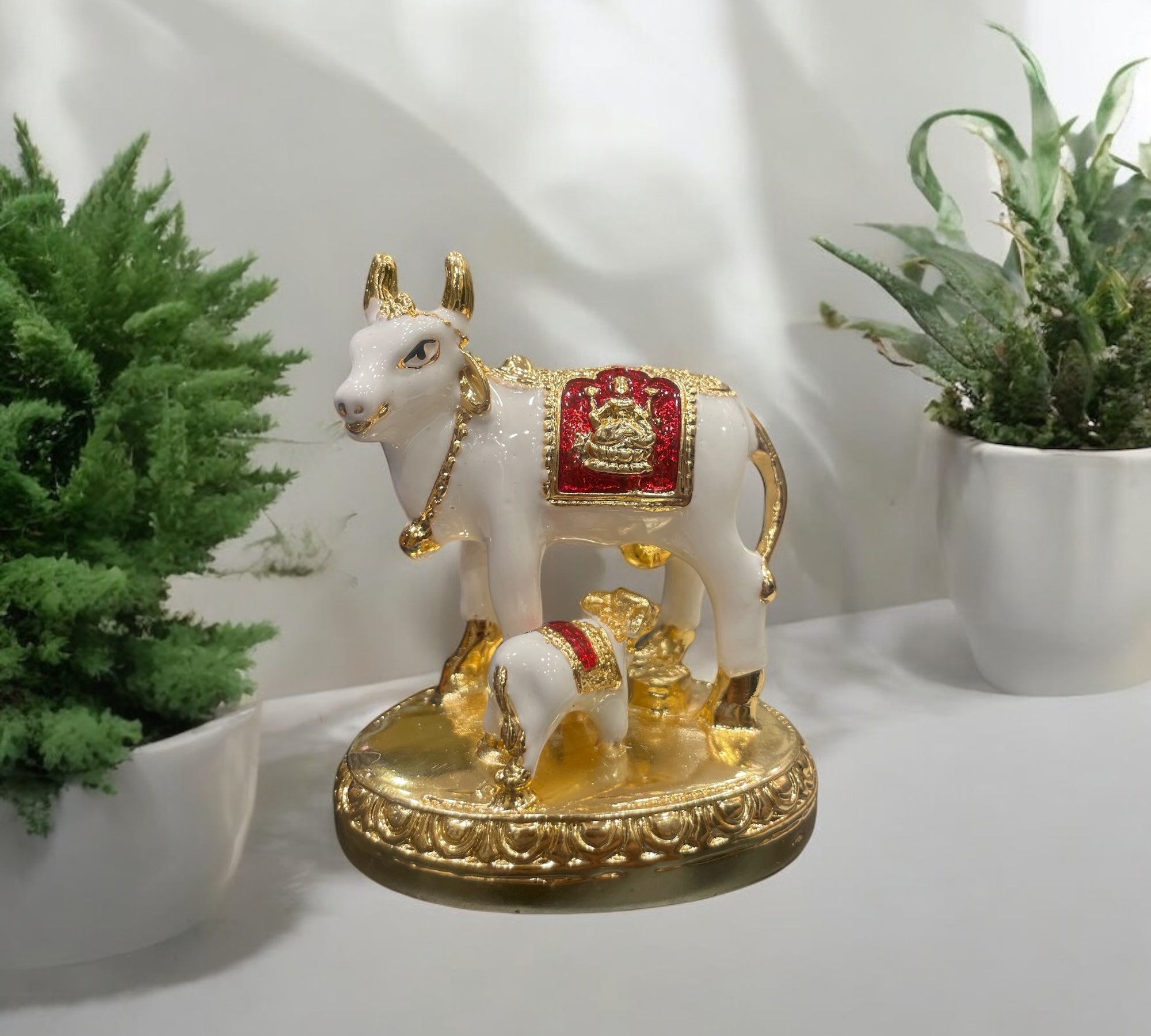 Kamadhenu vastu in Gold & white color