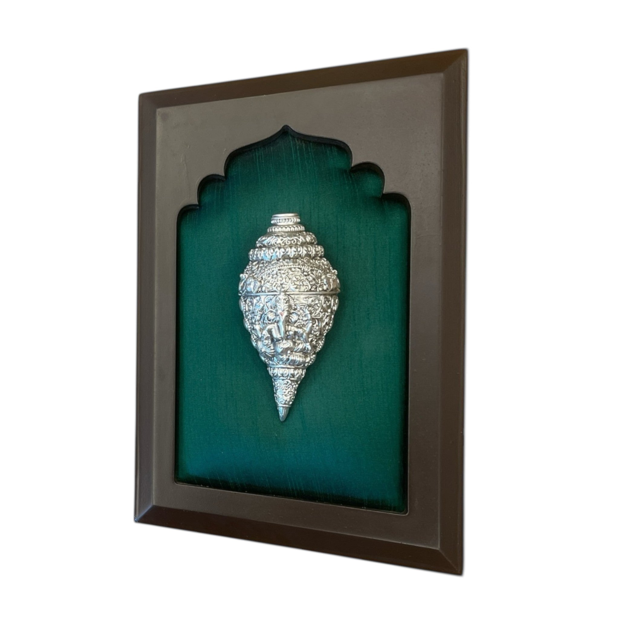 Ganesha Shank sterling silver with green silk in Wooden frame