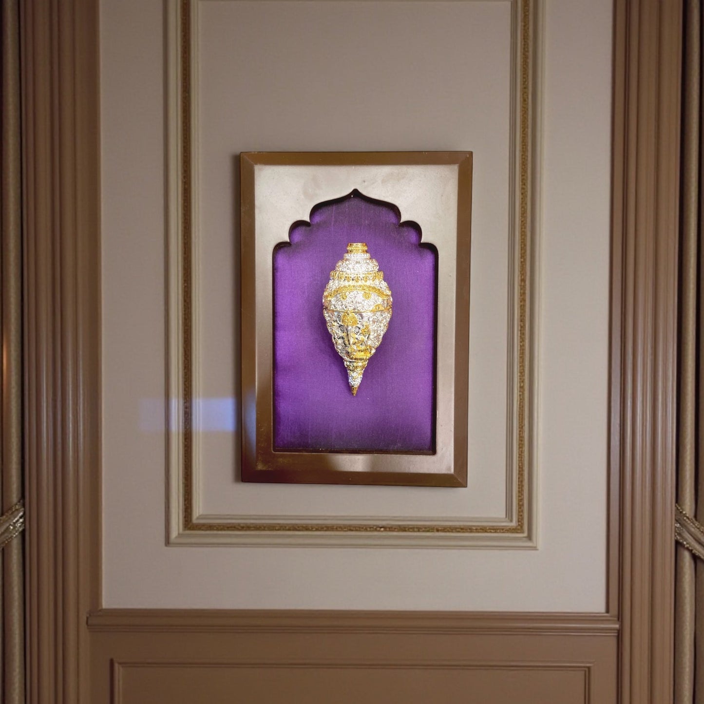 Ganesha Shank sterling silver& gold with Purple silk in Wooden frame