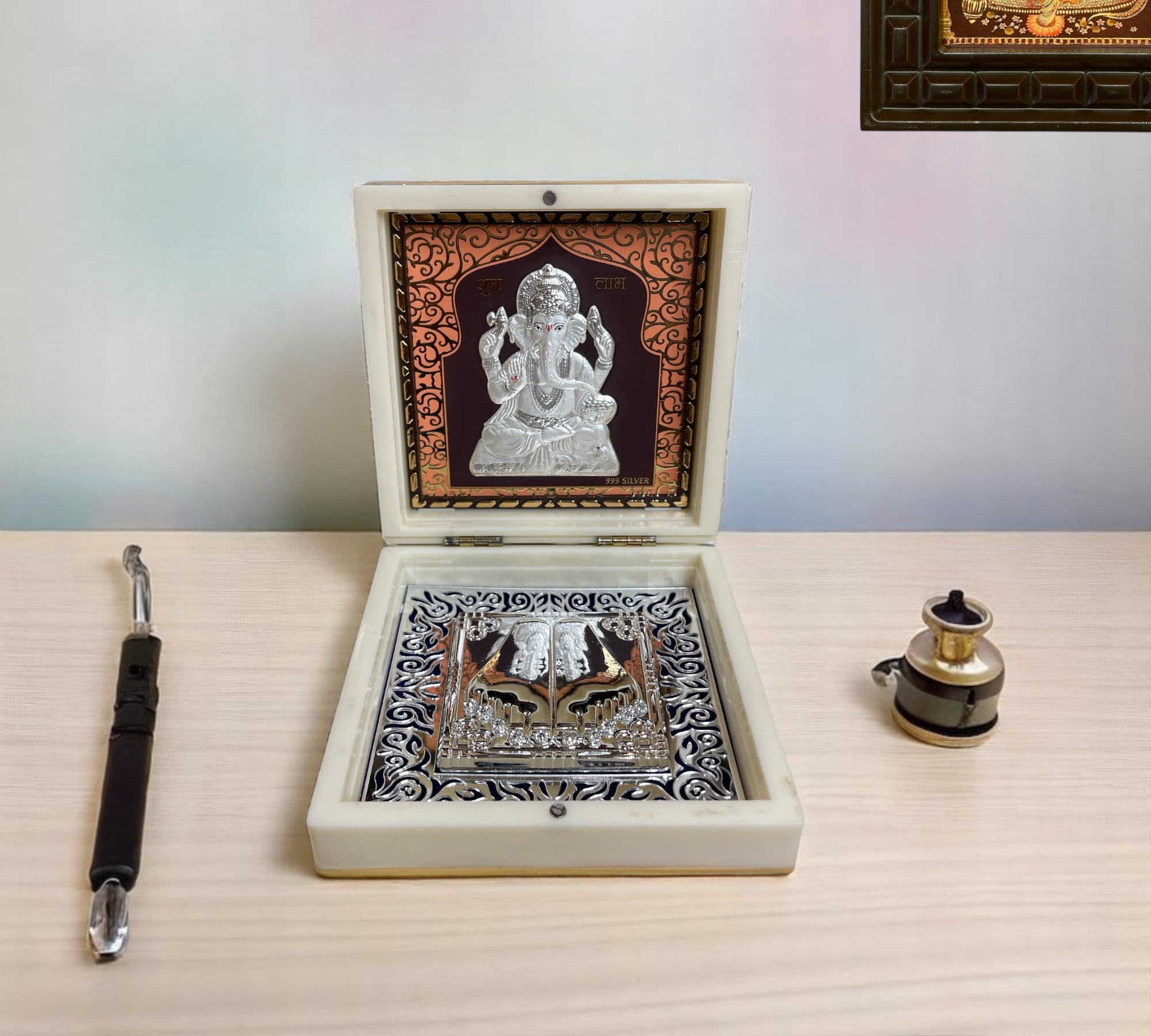 Ganesha With Padukas Silver 3d Foil Gift Box