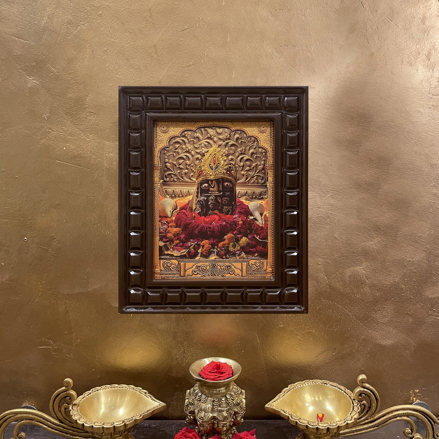Dami Mata Gold Leaf Art in Wooden Frame