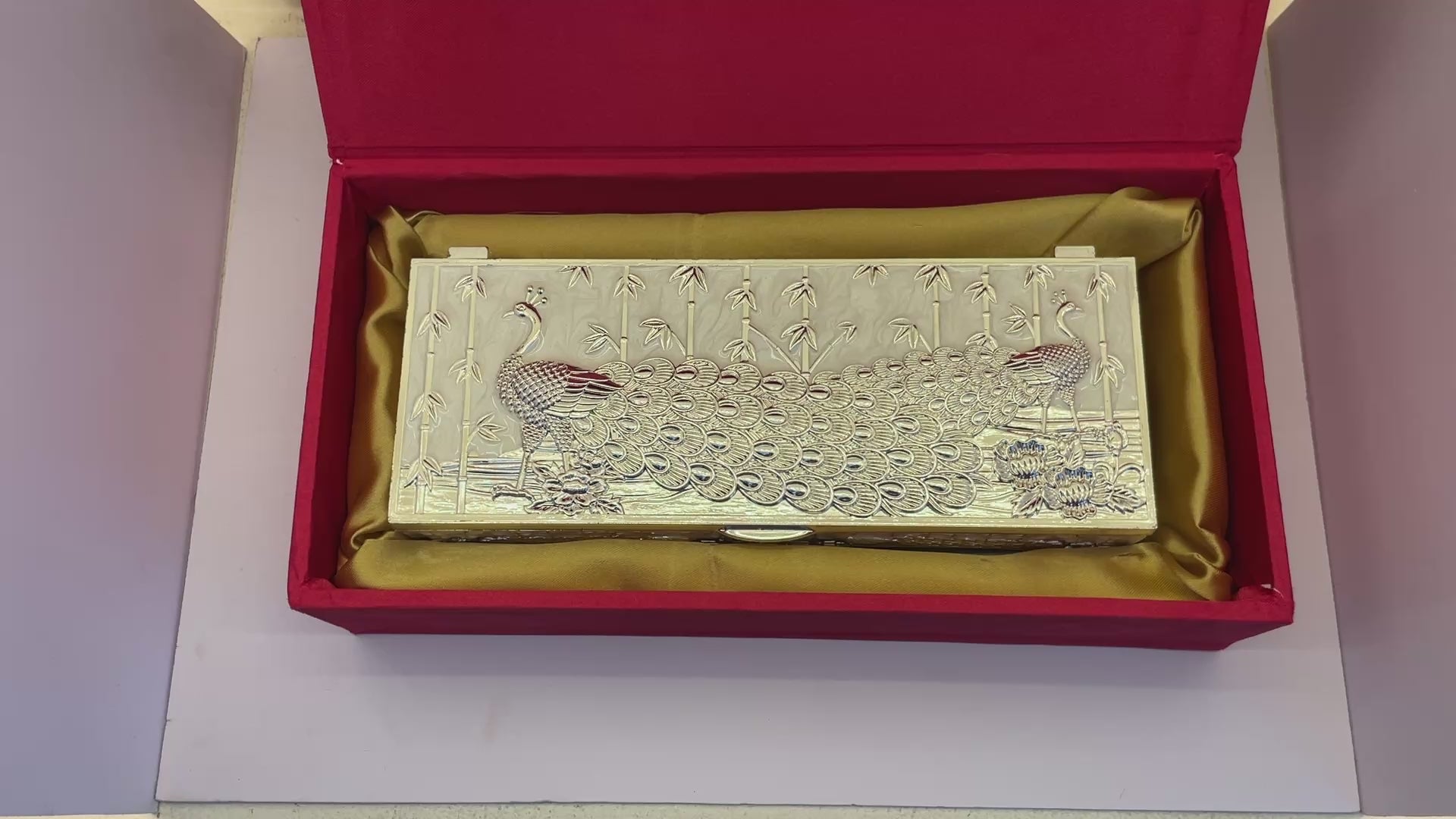 Load video: Silver Elegance spice Box